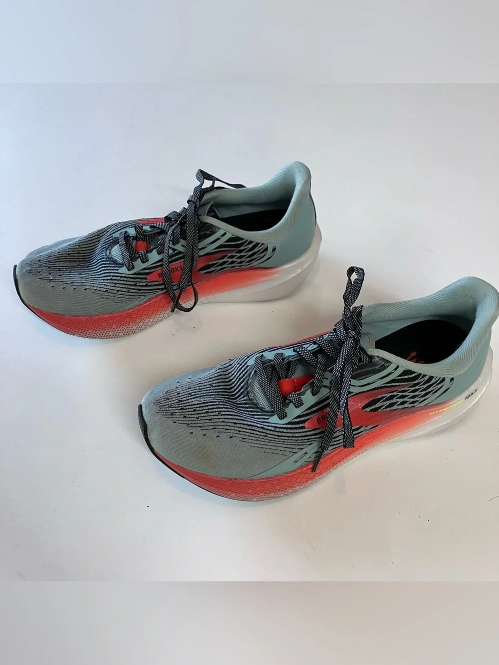 Brooks Women's Hyperion Max Running Shoes